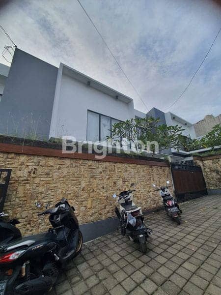 Villa 3 BR Area Strategis Di Raya Uluwatu Villa 3 BR Area Strategis Di Raya Uluwatu