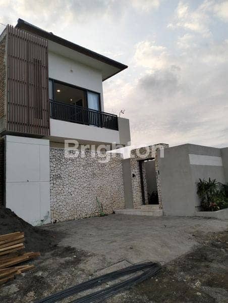 Villa Baru 3 BR Di Dekat Pantai Munggu