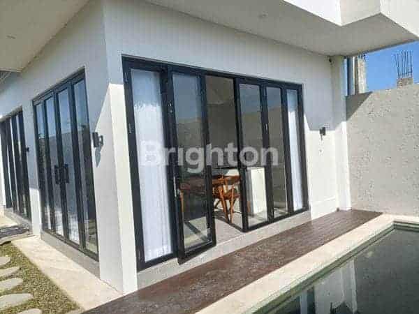 Villa Baru 3 BR Di Dekat Pantai Munggu