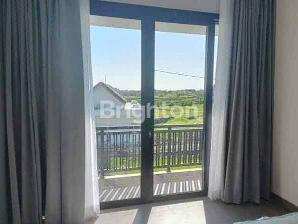 Villa Baru 3 BR Di Dekat Pantai Munggu