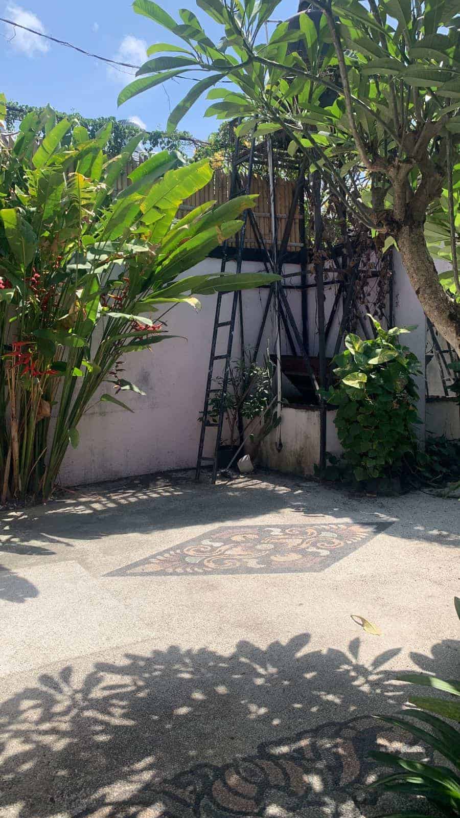 Villa Kerobokan 3 BR Dengan Kolam Renang Pribadi, Non Furnished