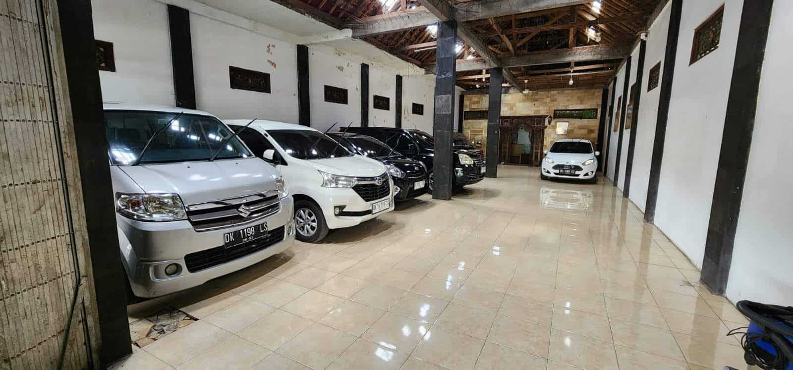 Ruko Gandeng Besar Dan Luas, 1 Lantai, Di Jalan Raya Dalung