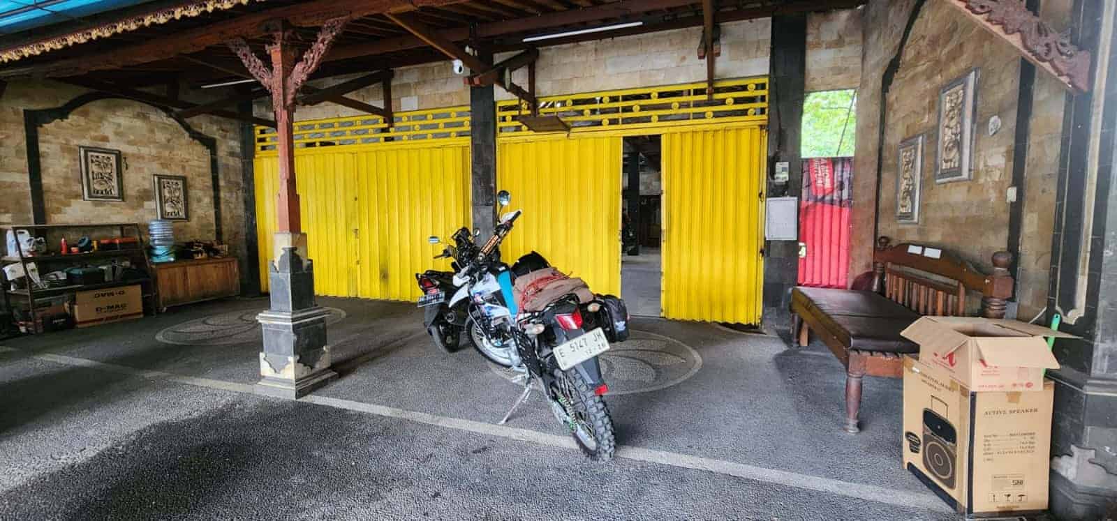 Ruko Gandeng Besar Dan Luas, 1 Lantai, Di Jalan Raya Dalung