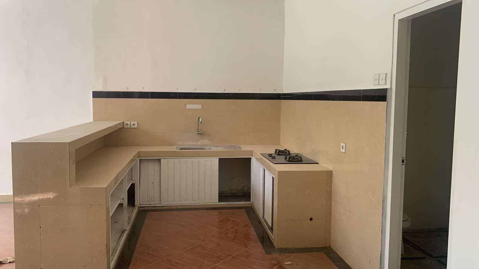 Villa Kerobokan 3 BR Dengan Kolam Renang Pribadi, Non Furnished
